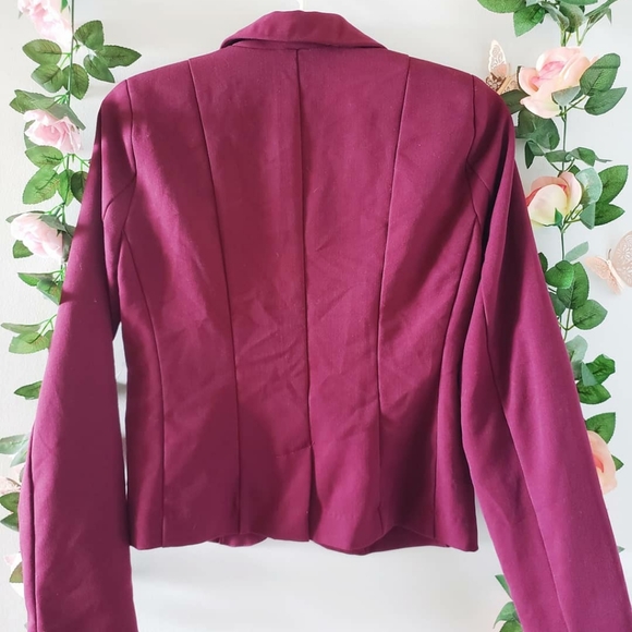 Blazer - Picture 3 of 3